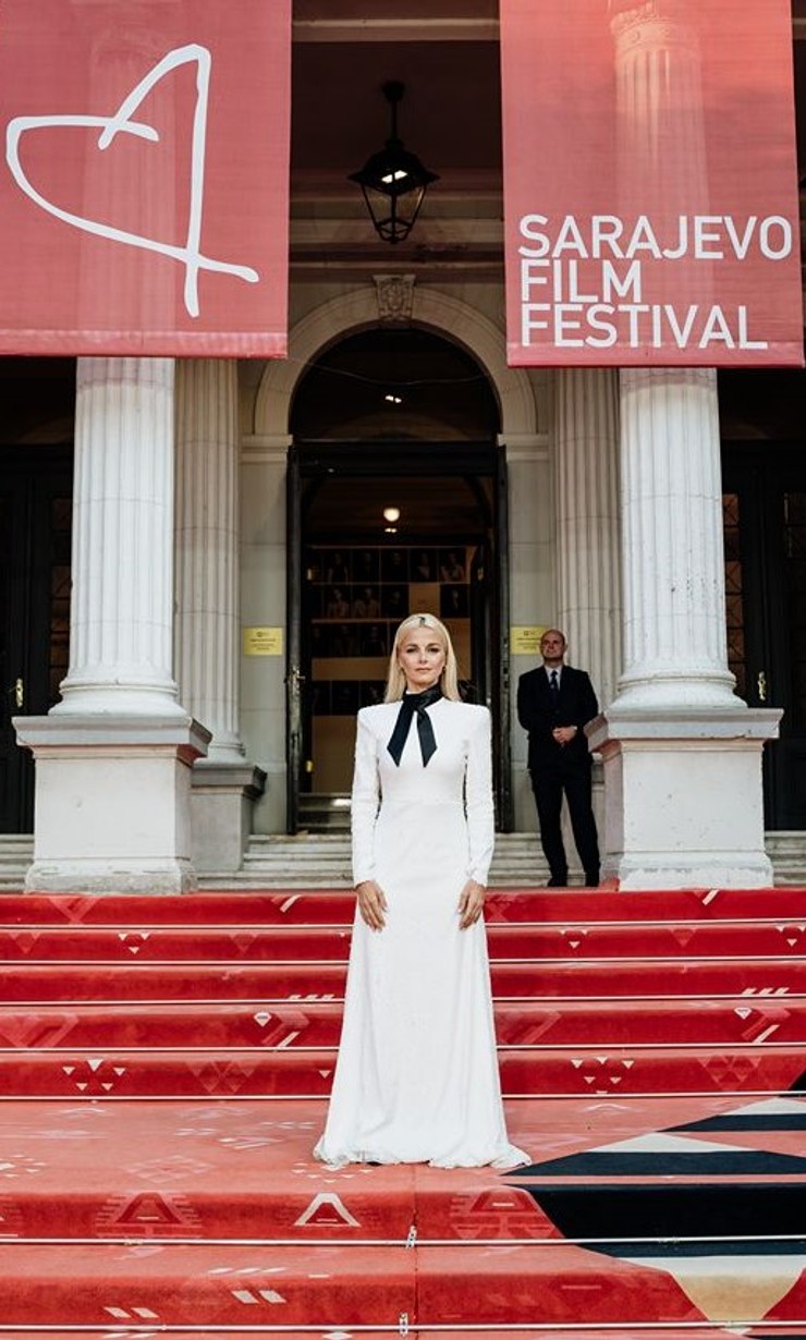 Sarajevo Film Festival 2026 - outfity v bielej farbe