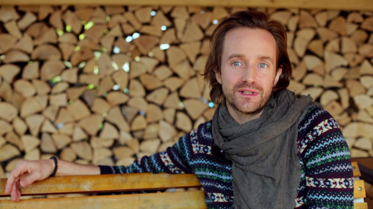 Juraj Hrčka a jeho malebná chalupa na Záhorí