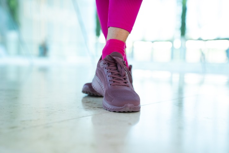 Nákupné maniačky téma 50 odtieňov červenej - Rebecca