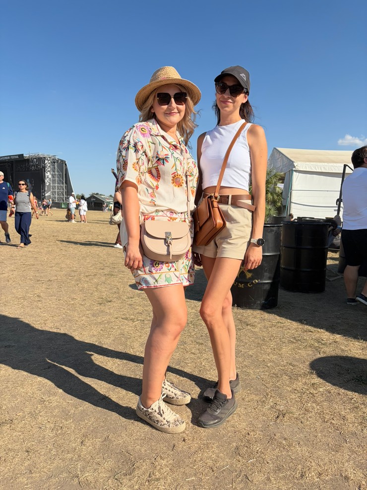 Festival LOVESTREAM - outfity