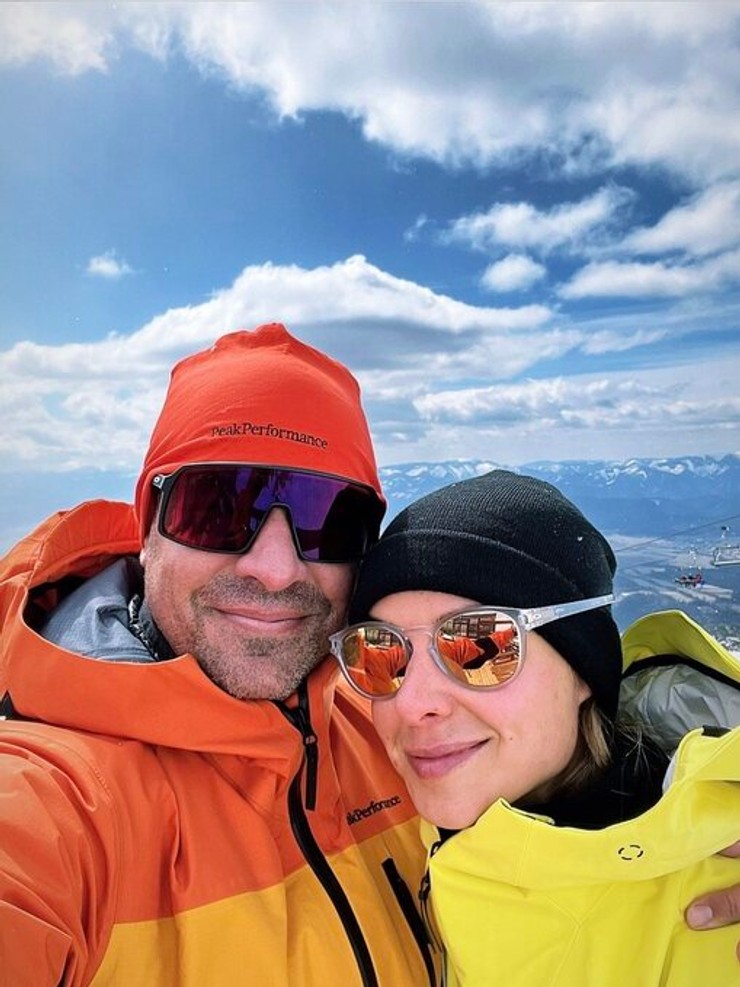 Nela Pocisková na lyžovačke s rodinou