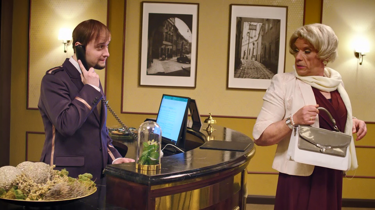 Richard Stanke prezlečený za ženu