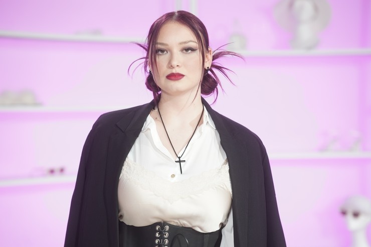 Nákupné maniačky: téma Satén - Vanessa