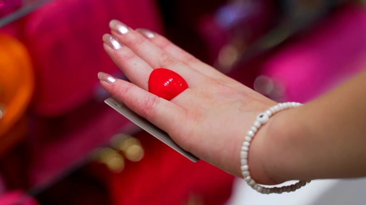 Nákupné maniačky - téma: Trenčkot - Lea