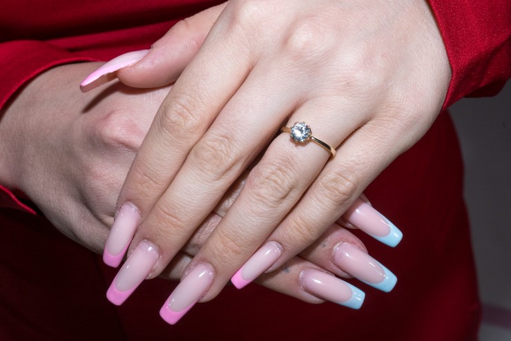 Nákupné maniačky téma Obleč sa ako moderátorka - Diana