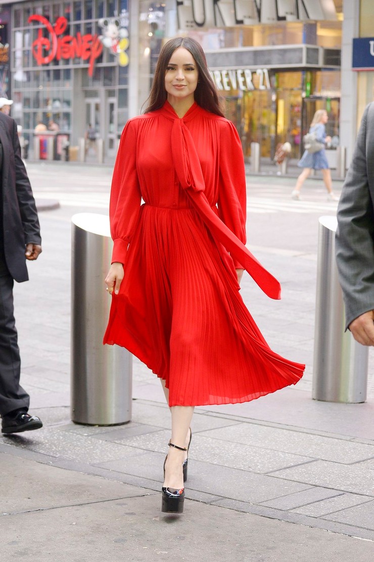 Módne inšpirácie na tému 50 odtieňov červenej