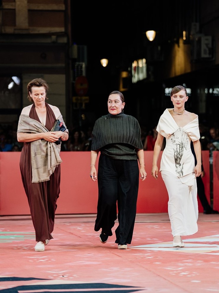 Sarajevo Film Festival 2026 - outfity v bielej farbe