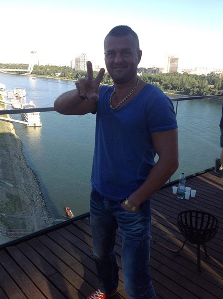 Prví postupujúci 9