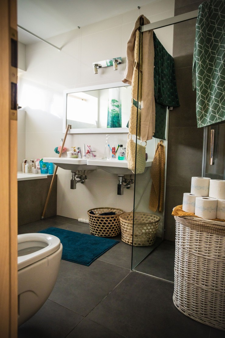 NAŠI - 4. séria - Nový interiér domu - Kúpeľňa