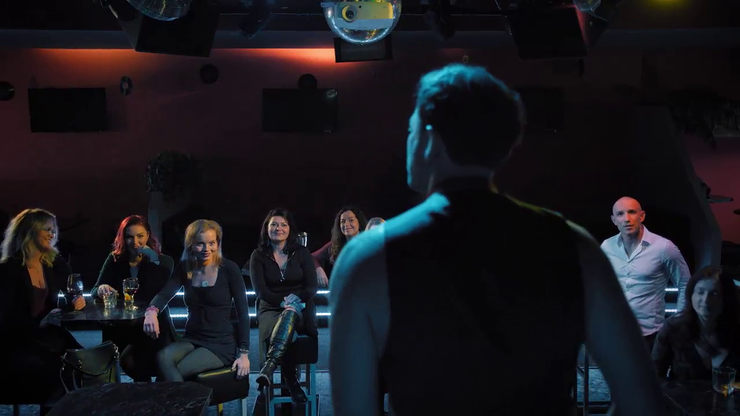 Alexander Bárta ako striptér