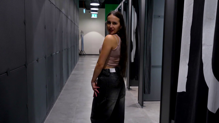 Nákupné maniačky - téma: Trenčkot - Lea