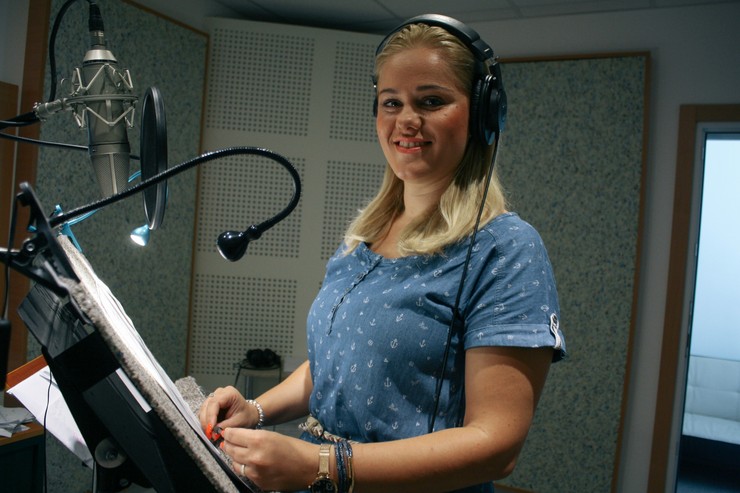 Pribehy z lesov - Andrea Somorovská v dabingovom štúdiu