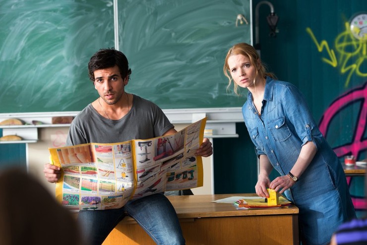 Sexy herec Elyas M’Barek vo filme Fakjú pán profesor