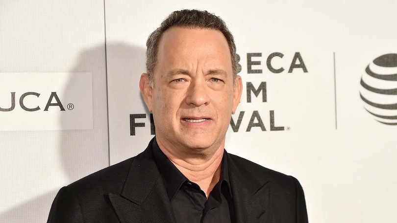 Toto vás rozosmeje: Tom Hanks ukázal svoj otrasný účes, ktorý musí nosiť v  novom filme! | Kinosála.sk
