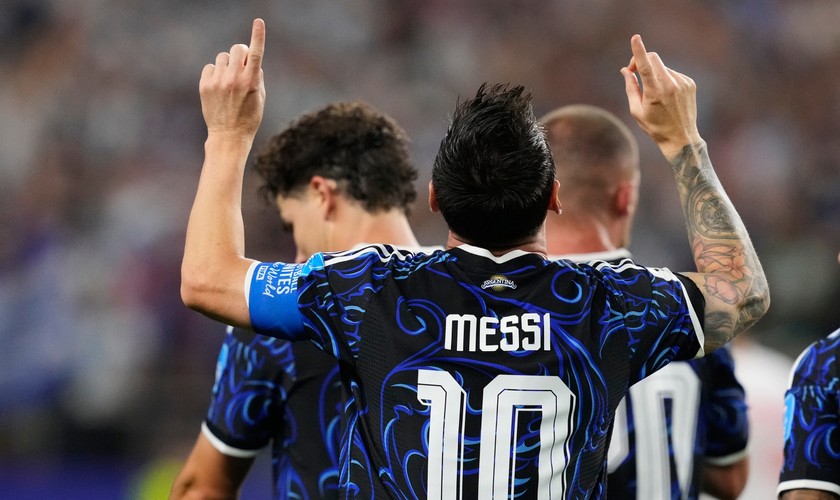 Messi po skupinovej fáze kraľuje strelcom