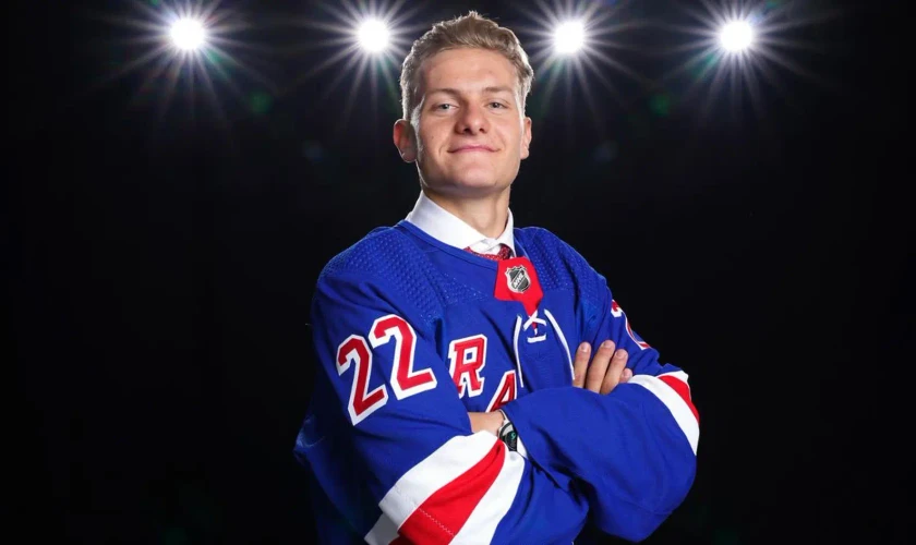 VIDEO: Adam Sýkora pred veľkou výzvou v NHL: Do letnej prípravy dal maximum, prvý prípravný zápas mu zmaril šancu