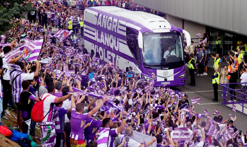Kuriózny incident v Španielsku! V autobuse futbalového tímu objavili migranta