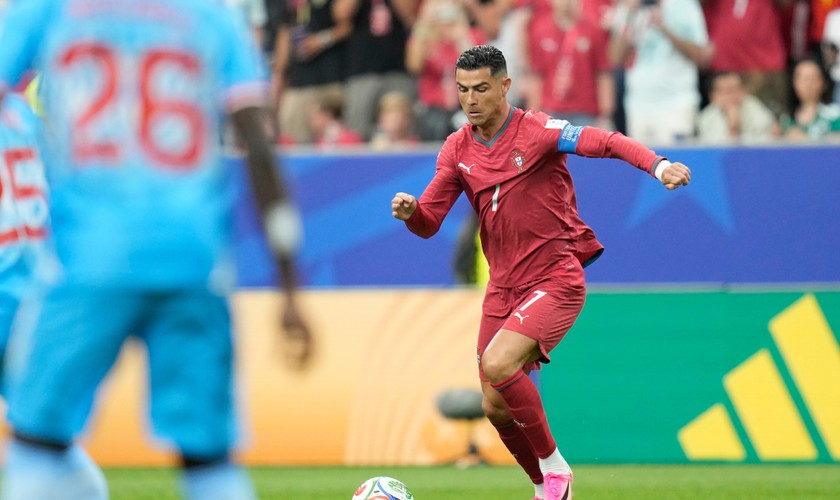 Ronaldo najstarším hráčom v poli, ktorý nastúpil v základe