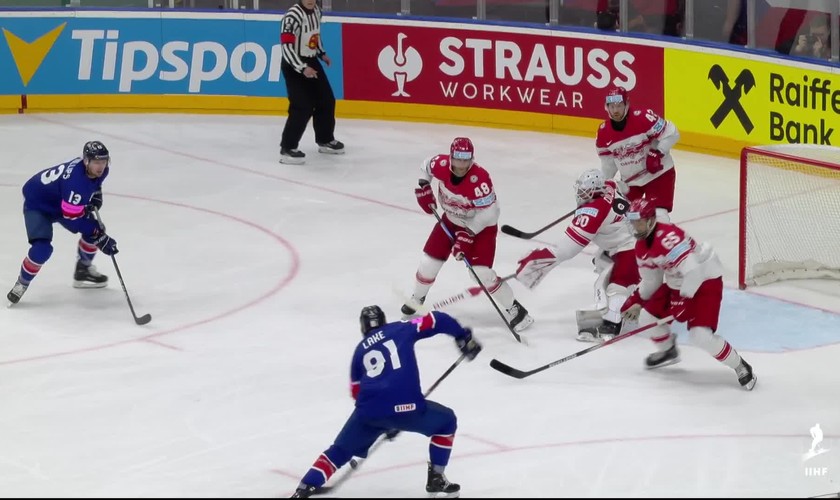 V. Británia - Dánsko 3:4 v A-skupine, dvojgólový Aagaard