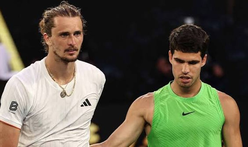 Alcaraz nečakane prehral v Šanghaji! Zverev sa stane prvý krát svetovou jednotkou roka