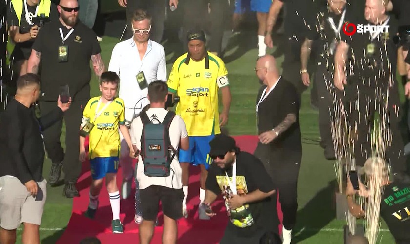 Video: Ronaldinho vypredal trnavský štadión, nastal ošiaľ