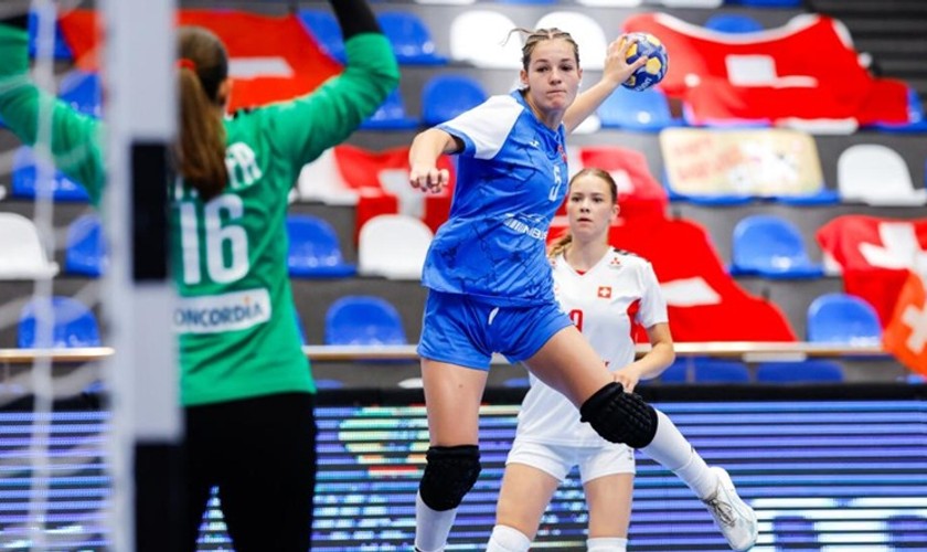 Hádzaná - MS U18: Slovenky do štvrťfinále po výhre nad Švajčiarskom 32:27