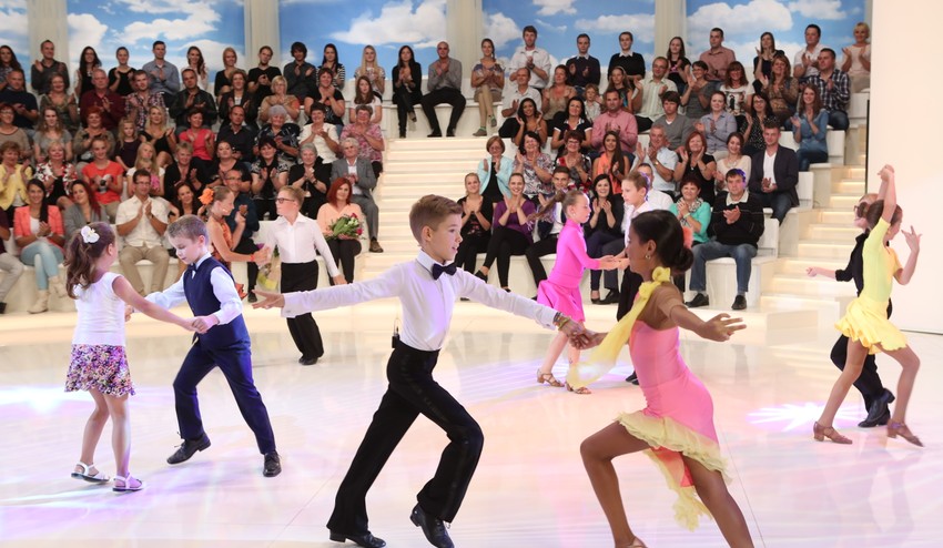 V siedmom nebi - Tancuj, tancuj, vykrúcaj