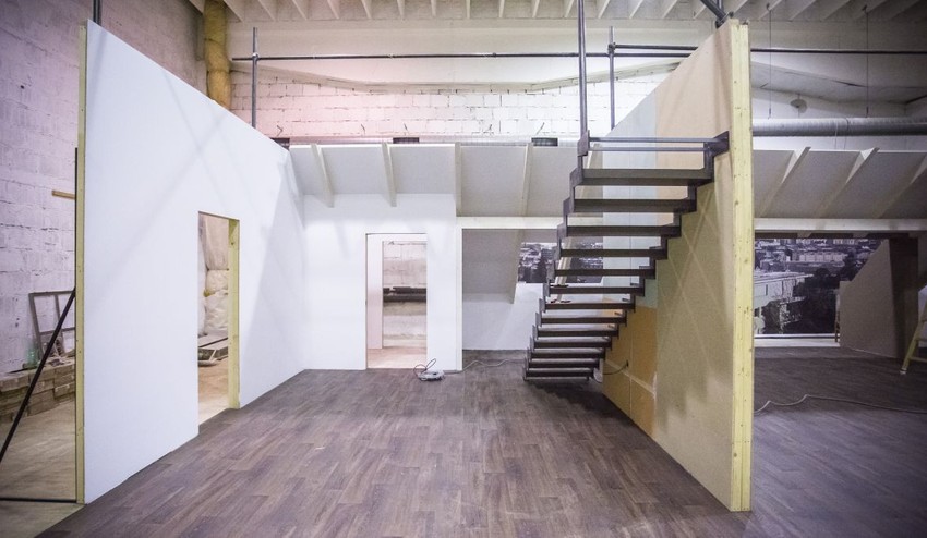 Začali sme stavať ateliéry Paneláku: Pozrite si prvé fotky z bytov nových obyvateľov!