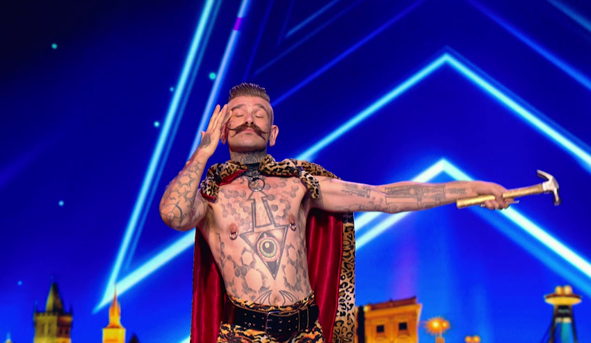 Z tohto muža vám bude tuhnúť krv v žilách: Oči si zakryjete o tri, dva, jeden!