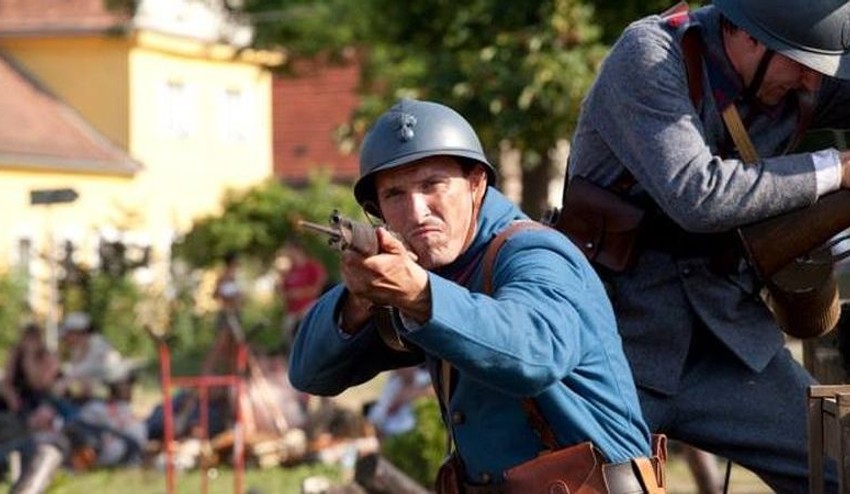 Koleník ako český legionár: Užíva si streľbu a učí sa jazdiť na koni! FOTO