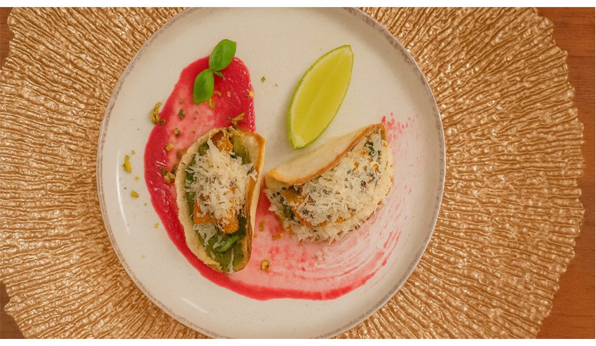 PREDJEDLO - Tacos s kuracím mäsom na indický spôsob, malinové pyré