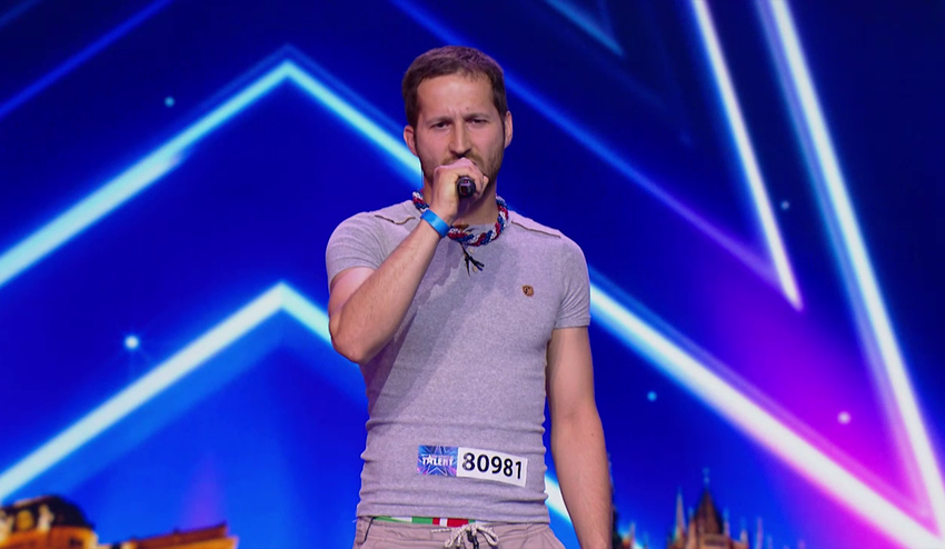 Jeho spev nezvládla porota dlho počúvať: Nepomohlo mu ani čarovné slúchatko!