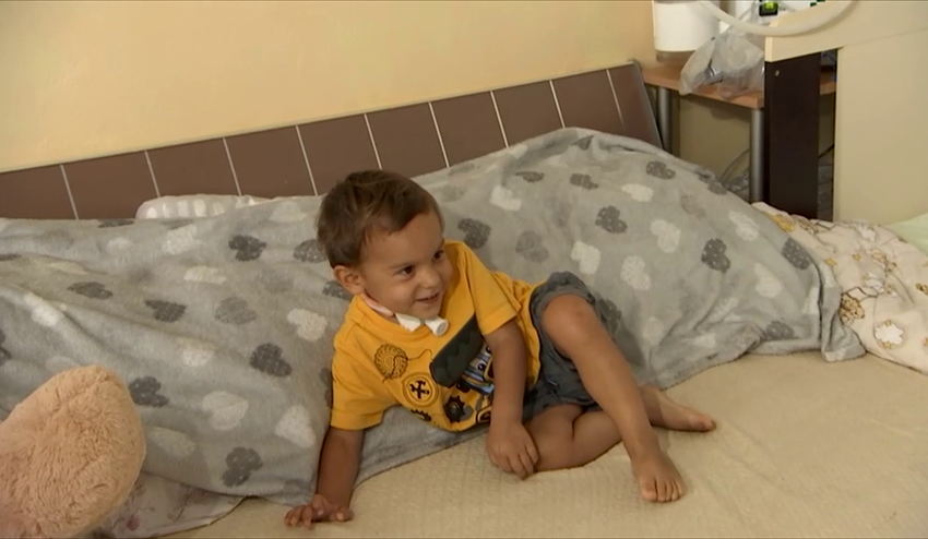 Nešťastní rodičia každý deň bojujú o synčekov život: Vzácnu chorobu má jediný na svete!