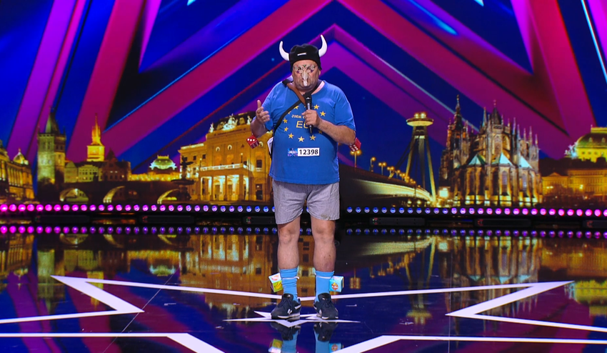 Takmer všetkých dourážal! Sebavedomého poeta vypískali: Naozaj prišiel do Talentu s TÝMTO?