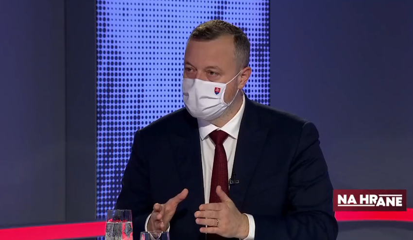 Minister Krajniak oslovil na druhý deň diváčku relácie Na hrane. Toto odporúča živnostníkom