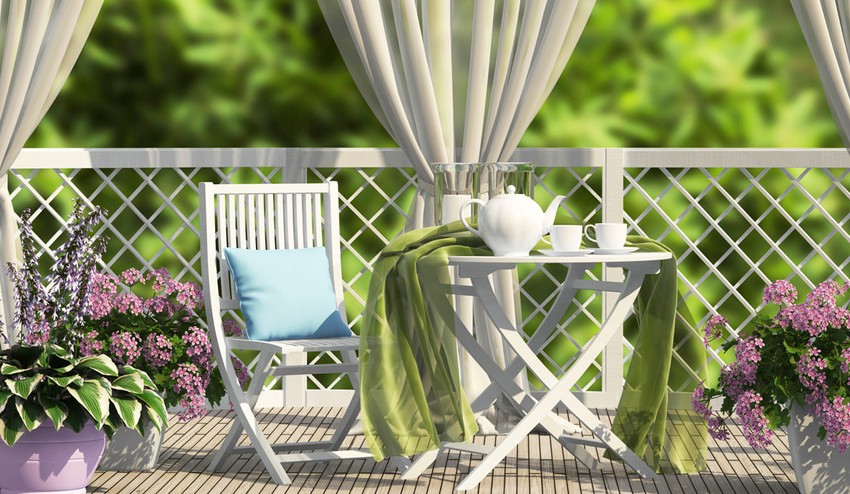 Túžite po krásnej záhradke, no bývate v paneláku? Vyčarujte si ju na vašom balkóne!