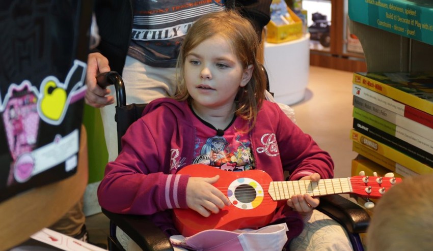 Bezhraničný ľudský hyenizmus vyráža dych: Dievčatku po nehode želali, aby zomrela!