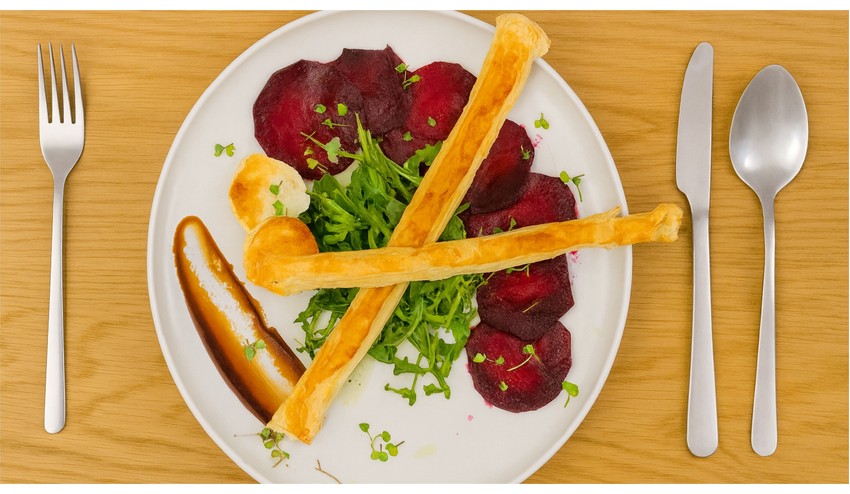 Carpacio z pečenej cvikly s kozím syrom