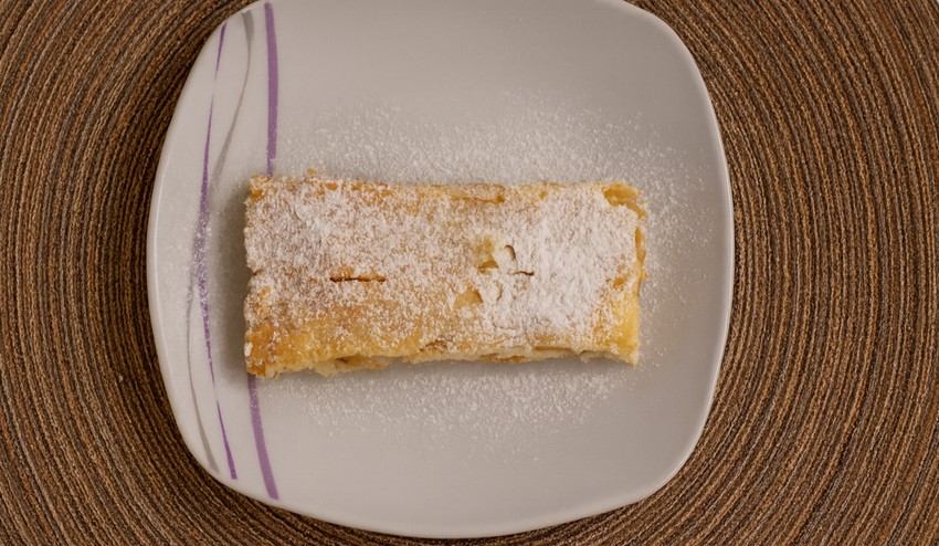 Lístkové cesto s jablkami a pudingom