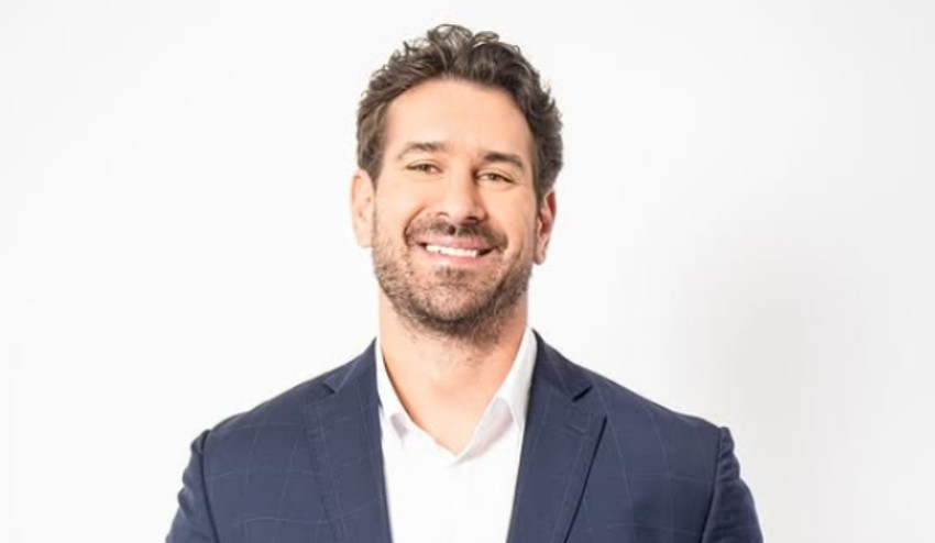 Boris Valábik s barlou na nakrúcaní: TAKÉTO nepríjemné zranenie po kariére nečakal!