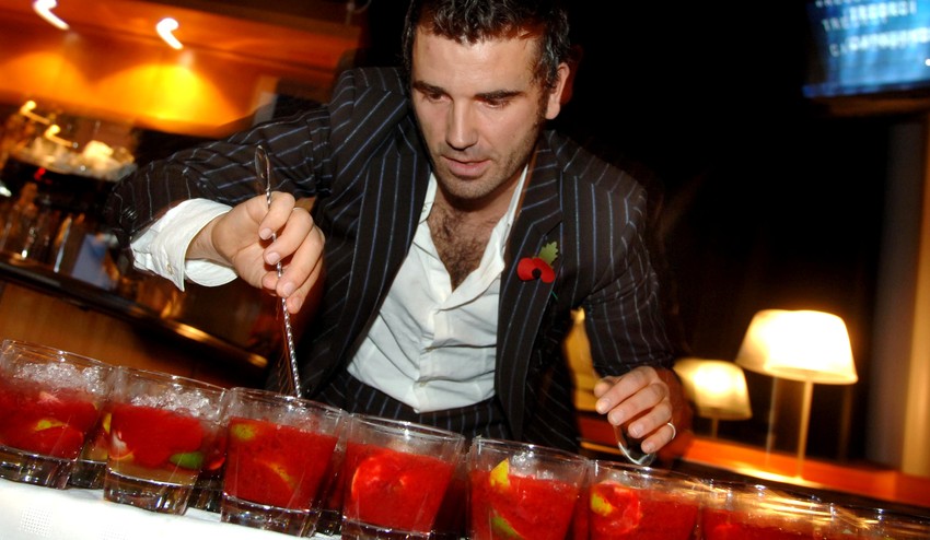 Nemajú ani osemnásť, no vedia už vymyslieť a namiešať skvelý drink! Rastú kvalitní barmani!