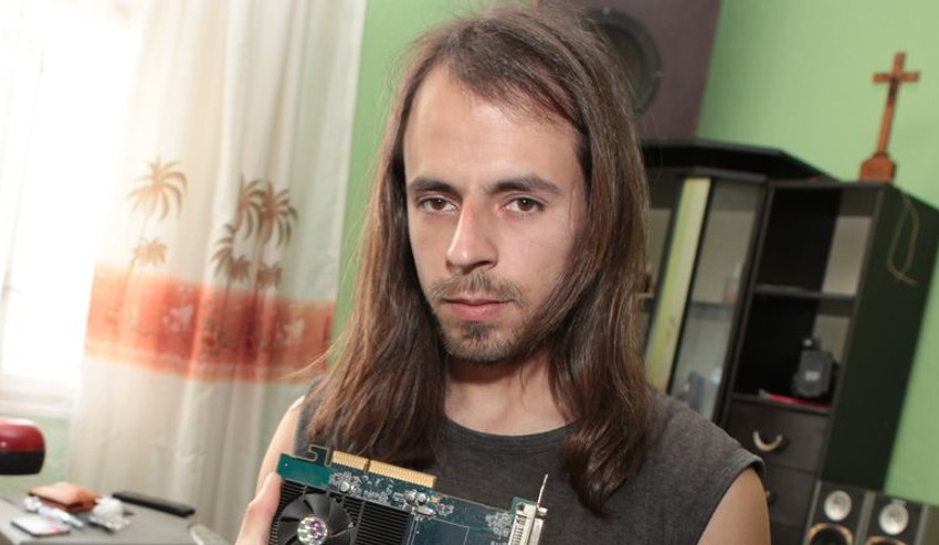 DJ Andrej dostal ponuku na sex od zadanej bisexuálky!