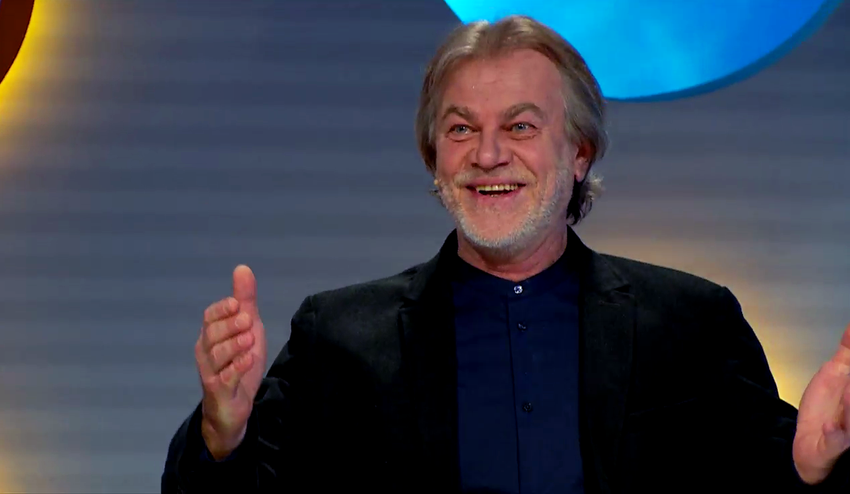 Milan Bahúl je tak trochu exot! Verí homeopatii a lieči sa pitím vlastného moču!