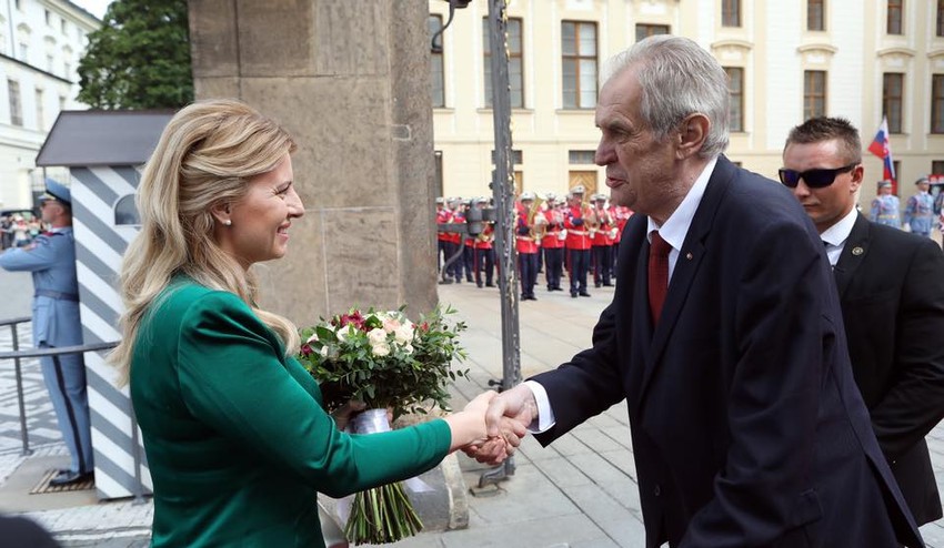Prezidentka Zuzana Čaputová vyrazila na prvú zahraničnú cestu! Čo si pre ňu pripravili v Prahe?