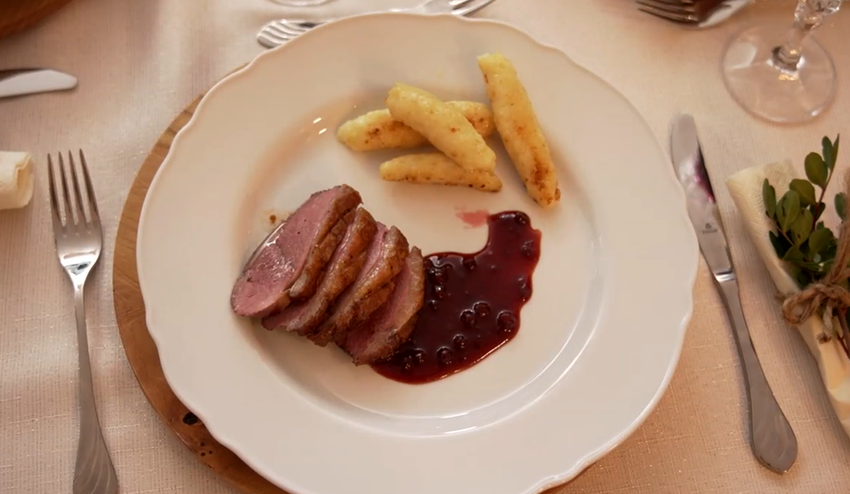 Hlavné jedlo: Opiecť, upiecť, narezať...