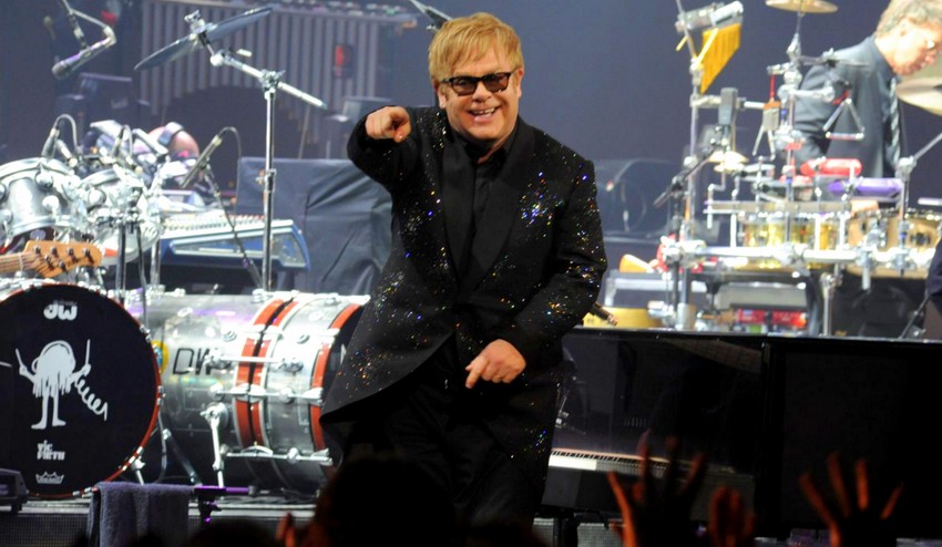 Elton John vystrašil fanúšikov! Ruší koncerty!