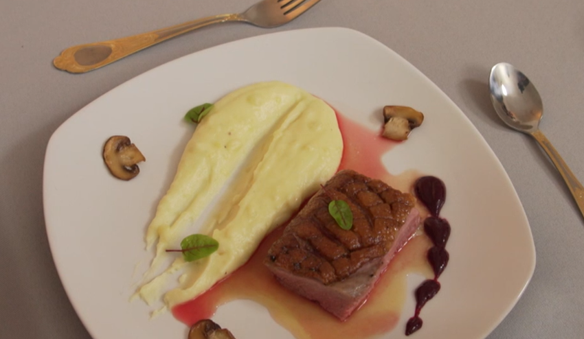 Hlavné jedlo: Okrídlený obdĺžnik