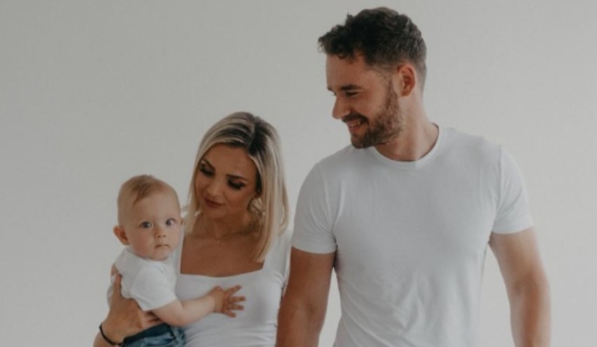 Dušan Ambróš ukázal ďalšie snímky z rodinného fotenia: Jonáško je hotový model!