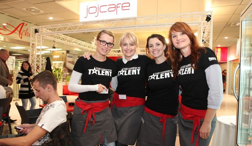 Paneláková obsluha v JOJ Cafe!