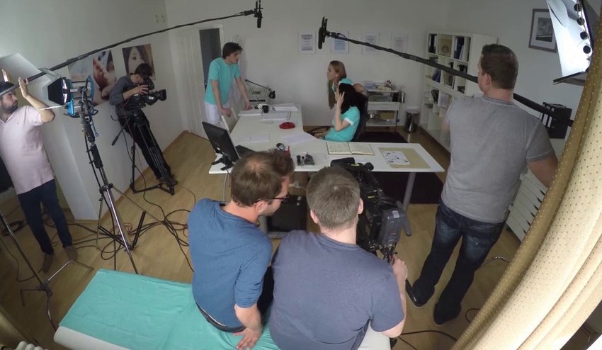 Ako v mravenisku: Pozrite sa, ako vyzeral jeden deň na nakrúcaní Paneláku!